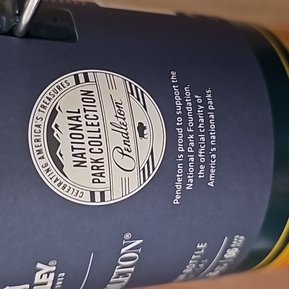 Stanley Pendleton Patterned Thermos - Picture 6 of 6